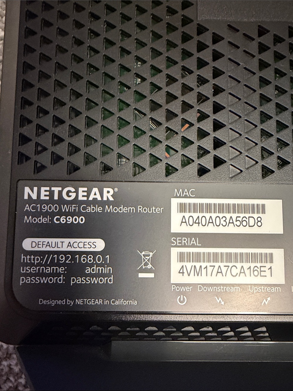 Netgear AC1900 WiFi Cable Modem Router Model C6900 - Picture 3 of 8